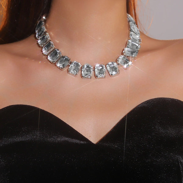 Emerald Glow Choker Necklace