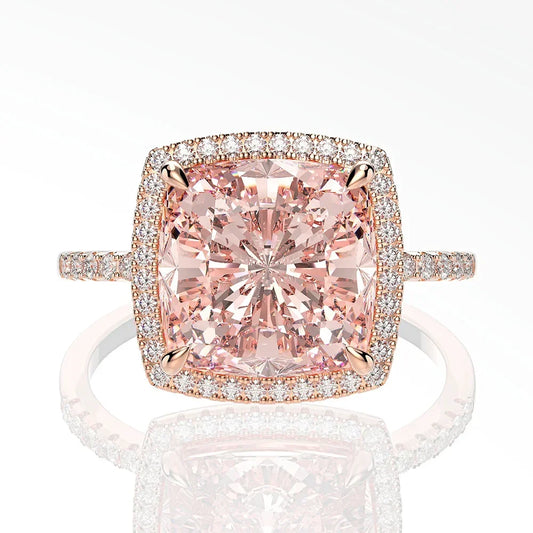 Dreamy Moissanite Band