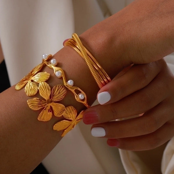 Elegant Pearl Petal Bangle